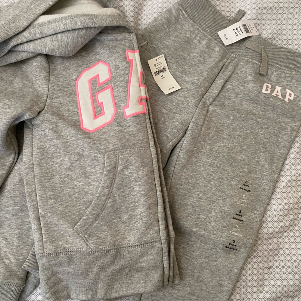 GAP Heather Gray Joggers with Pink Accents size 4 toodler new with tags set